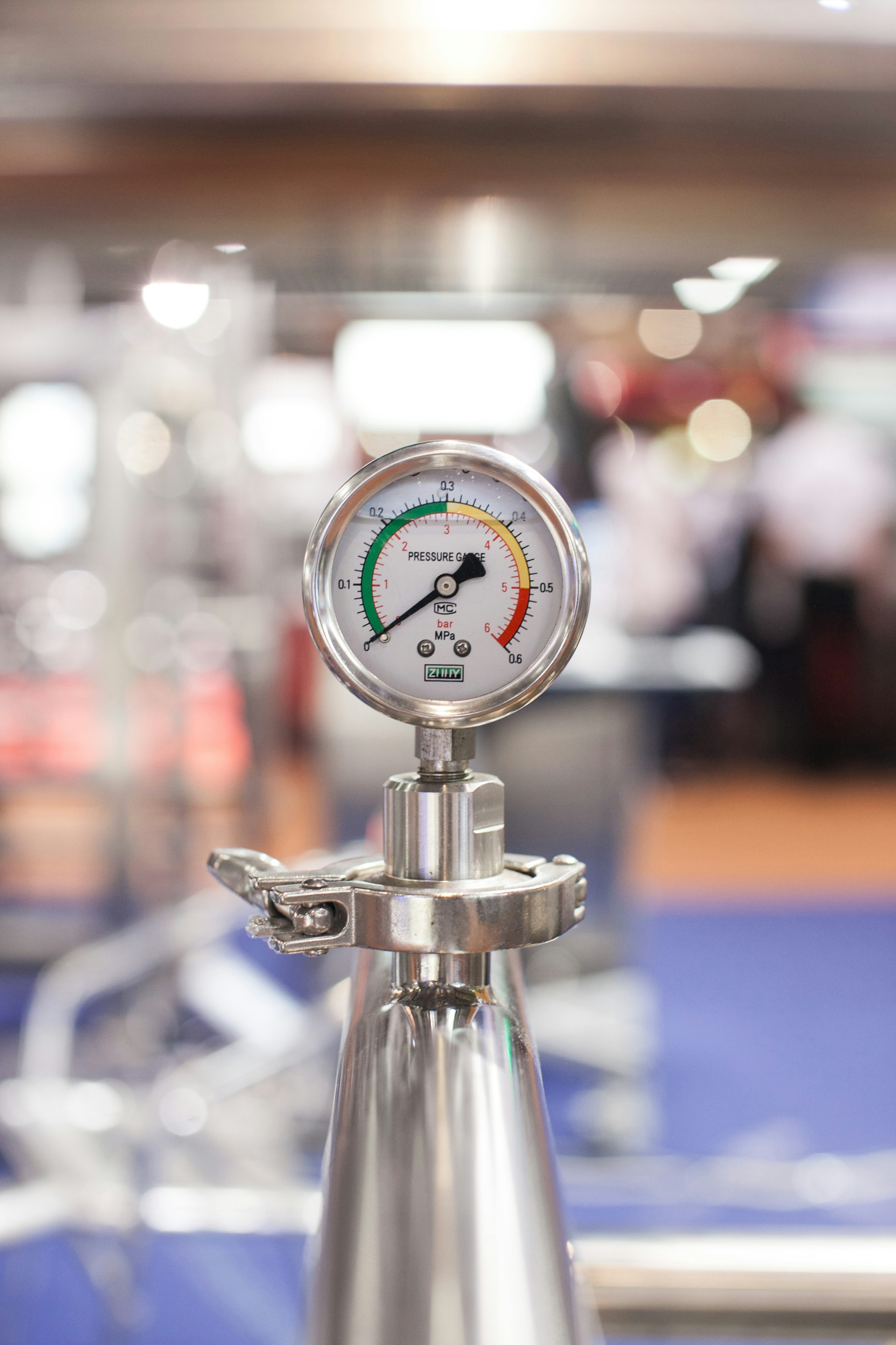Calibrated pressure gauge in a technical workshop